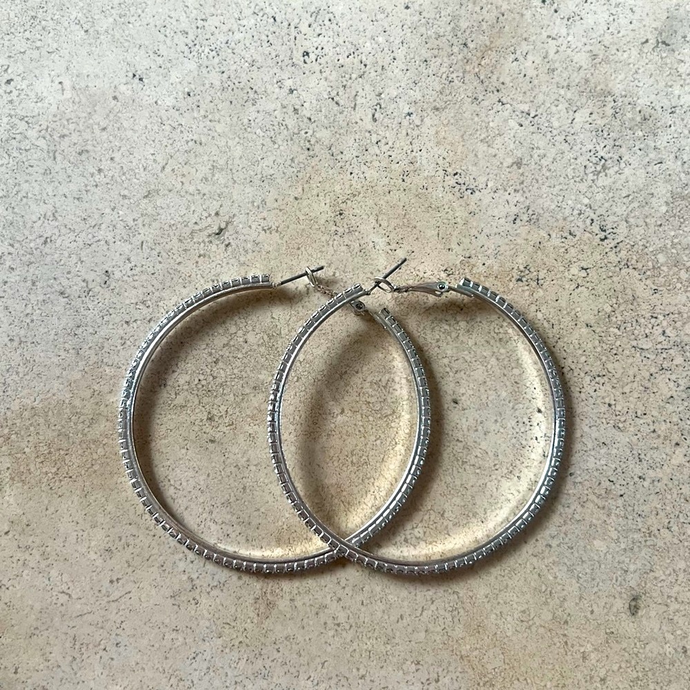 Elegant Silver Rhinestones Hoop Earrings